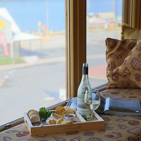 Bushman'S At Strahan Apart otel Dış mekan fotoğraf